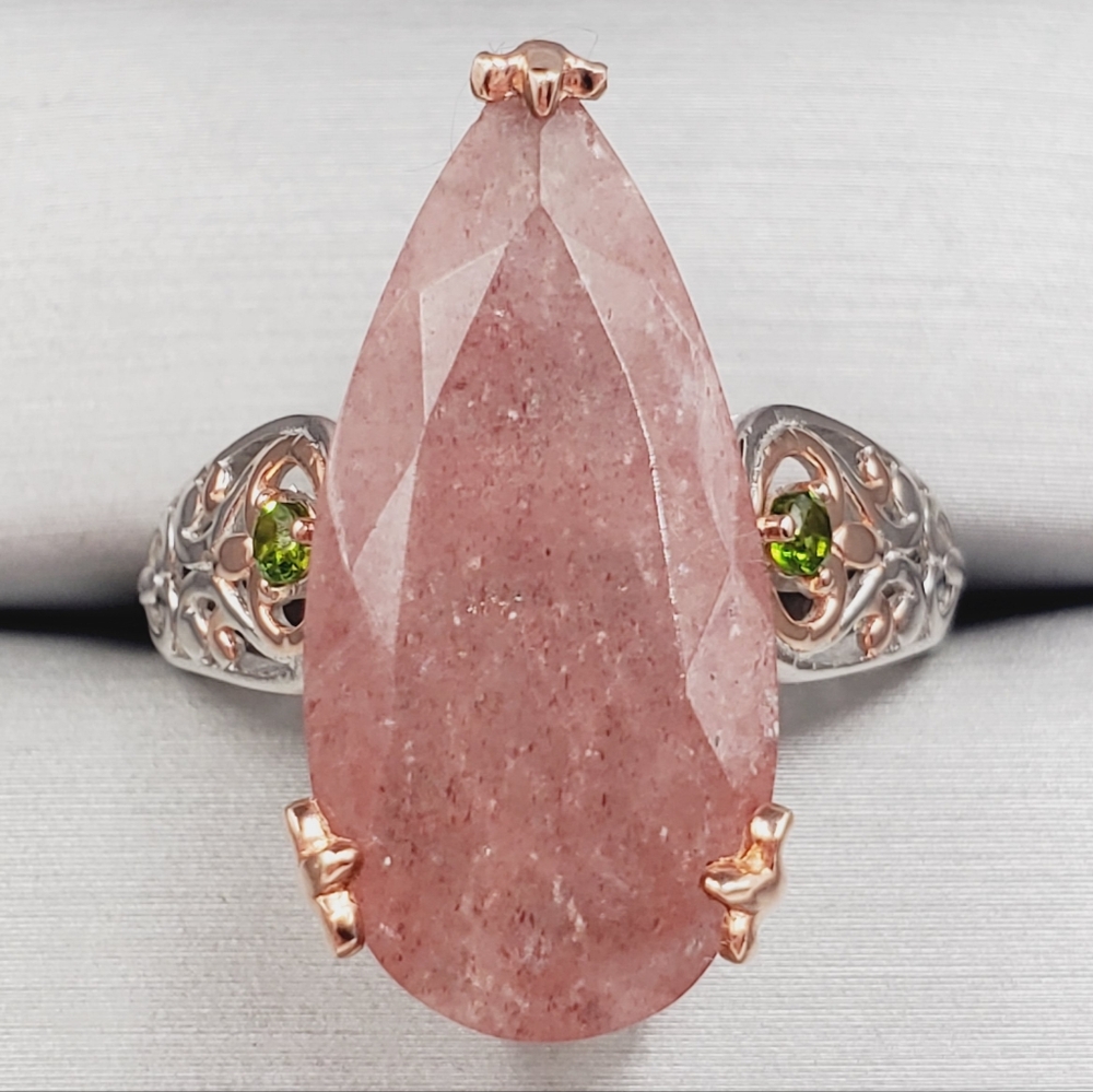 10 Carat Tanzanian Natronite & Chrome Diopside Rose Gold | Sterling Silver Ring